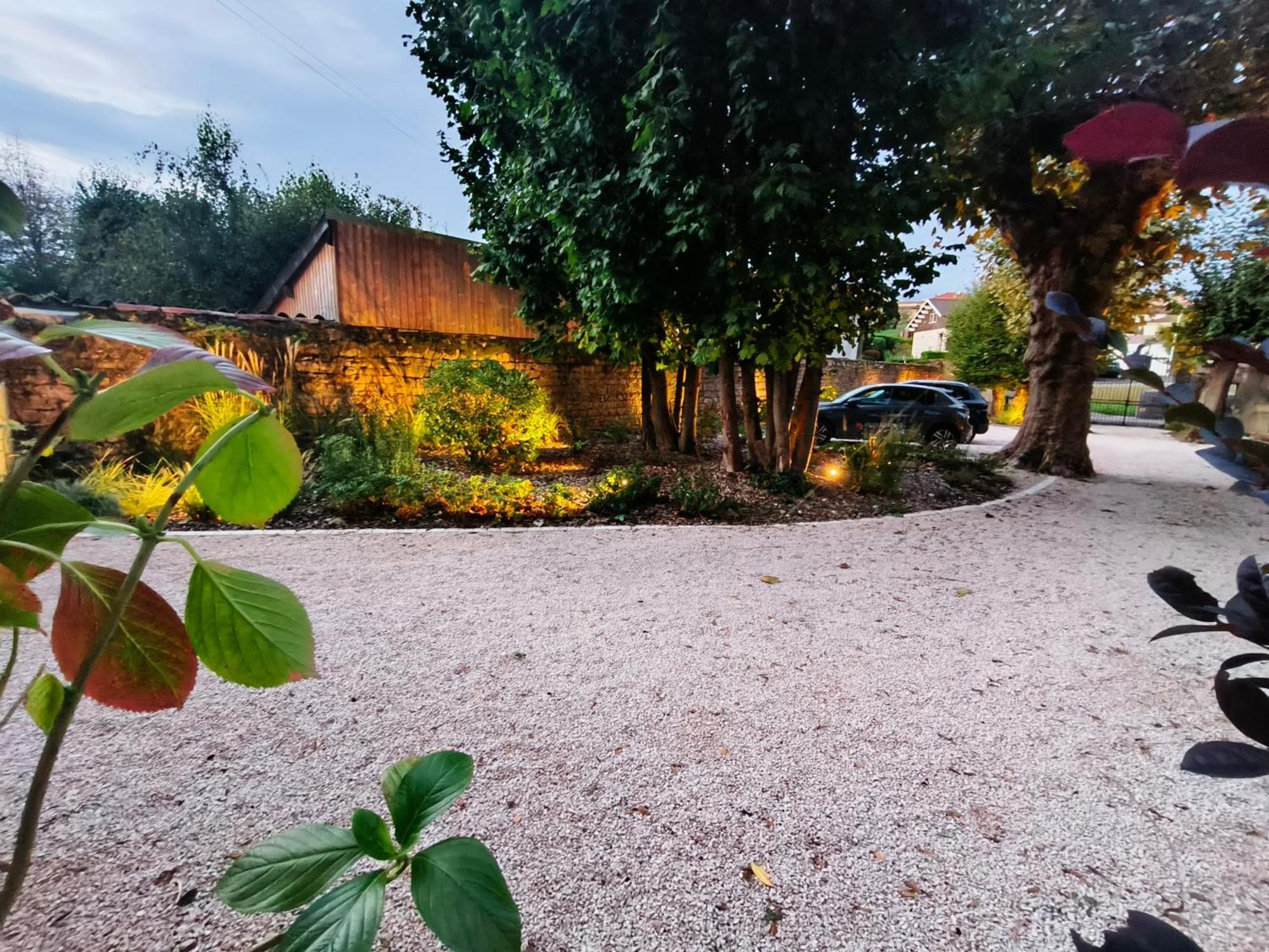 Chez Emma Et Louise - Maison Individuelle Avec Stationnement Gratuit Mâcon Esterno foto